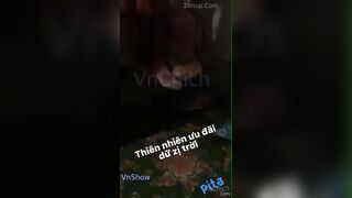 Dê xồm, Tốc váy sờ lồn bạn thân xong đè nó ra djt xuất đầy mặt