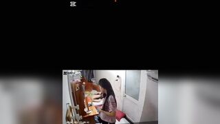 Em học sinh ở nhà với em trai cởi trần truồng phản cảm