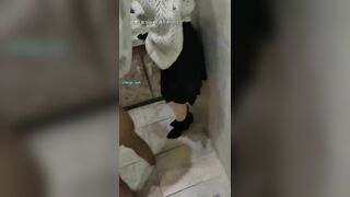 Gạ địt em gái của bạn thân trong nhà tắm bị phát hiện và cái kết địt luôn 2 chị em