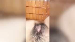 Học sinh mới lớn thủ dâm nước nôi lênh láng