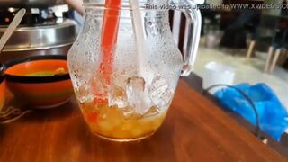 Đi ăn với bạn trai mà không mặc quần lót 2