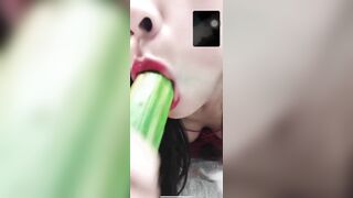 call thủ dâm với chị gái vú to