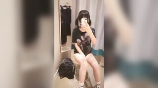 Tình cớ kiếm được clip em loli này xem mà chịu không nổi
