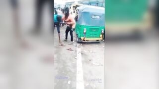 Sao lại tụt quần đánh nhau như thế này  Hóng Hớt Đường Phố