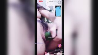 Gia Hân 2k6 thủ dâm với dưa leo live honeycam kiếm tiền đóng học