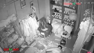 Nhờ thg bạn trông quán, Check cam phát hiện nó djt nhau xuất tinh vs vợ mk trong