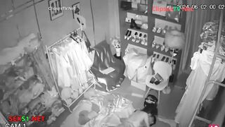 Nhờ thg bạn trông quán, Check cam phát hiện nó djt nhau xuất tinh vs vợ mk trong