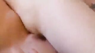 Cận cảnh 2 e gái les nứng lồn lấy lồn cạ vào nhau đụ nhau như người yêu
