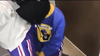 Lôi con bạn thân vào wc trường bắt nó bú cu to đùng của mình sướng vl