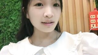 Em ko dùng app anh nhìn em nứng hum