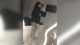 nhỏ lm bên tiệm xăm nè!!! dăm