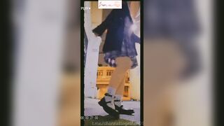 Em gái đam mê public thích khoe lồn ngoài đường và gạ tình ng lạ P1