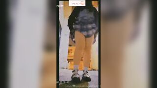 Em gái đam mê public thích khoe lồn ngoài đường và gạ tình ng lạ P1