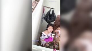 Những khoảnh khắc đang quay lén thì bị phát hiện