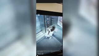 Rượu bia vào người, E học sinh đái trong thang máy bị phát hiện