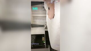 Clip sex Tàu khựa qua việt nam chơi gái còn livestream trên SWAG live - Phần 5 (Ngọc