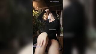 Idol sanzai2 trốn vào góc vạch lồn ra livestream thì bị người lạ phát hiện và cái kết