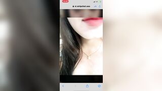 Hoa xinh vú to ti thâm