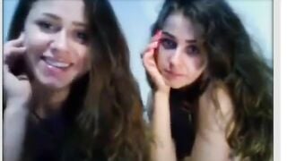 Omegle cặp đôi less show hàng và đá lưỡi cho người lạ xem