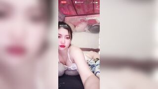 Nằm hẩy lồn nứng hết cả cu