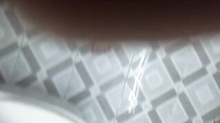 Em Gái Vừa Tắm Vừa Thủ Dâm