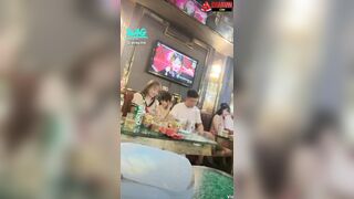 Thác loạn phòng vip Karaoke tay vịn ở VN -  đi Karaoke là phụ địt nhau mới là chính