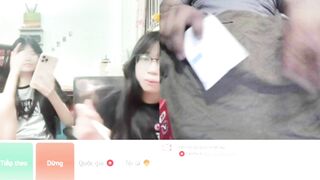 Ometv Chat sex show và thủ dâm cho người lạ xem