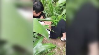 Thằng khốn nạn hấp dâm em học sinh ở ruộng ngô và ăn 10 cuốn lịch