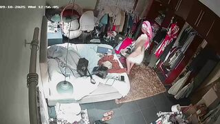 lại tiếp tục em tây