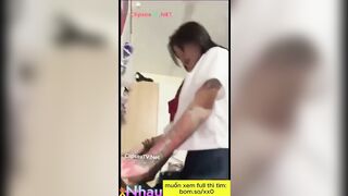 Đang sex sục cu thì bị con bạn thân phát hiện đè ra djt sướng vãi 4