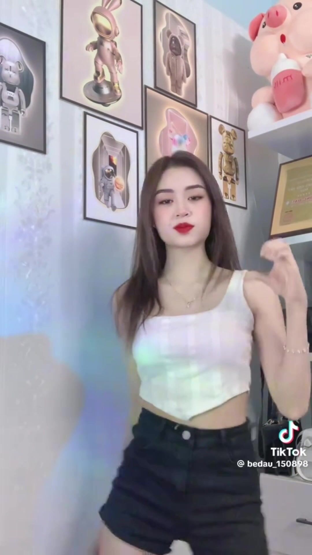 Em IDOL TikTok Hương Dâu nhảy sexy nude