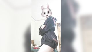 Các em gái VN nhảy TikTok nude