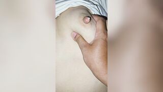 Bóp vú sữa của con vk dâm muốn đc chịch tập thể