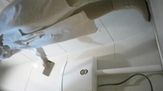 Quay lén gái đi đái tập 14