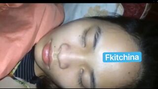 Chuốc say được em gái mới quen rồi đưa vào phòng sờ mó lung tung đè ra chịch