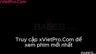 Mẹ Kế Dạy Con Gái Cách Chịch Không Bị Sặc Với Cặc Khổng Lồ