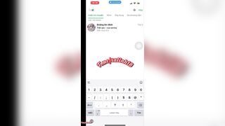 Bé gái không lông móc lồn