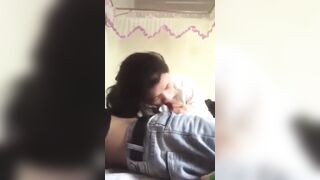 Em học sinh đang cưỡi cặc thì phải về mẹ gọi nứng hết cả cặc