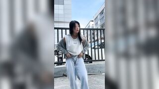 Ai rồi cũng có lúc buồn lúc vui