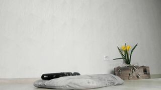Thủ dâm với cái lồn xưng húp