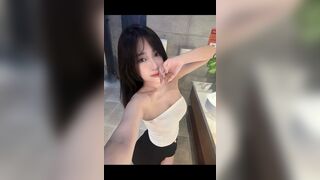 Đôi bạn thân rủ nhau ăn kẹo tình yêu cho kích thích rồi mây mưa với nhau
