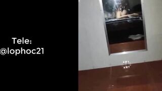 dụ em sinh viên năm nhất bú cu rồi đụ luôn em nó