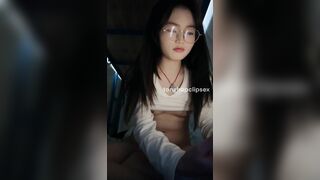 K2z912 - Em Kính Cận Thủ Dâm Trong Kí Túc Xá 3