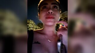 Edana8386 đứng đường