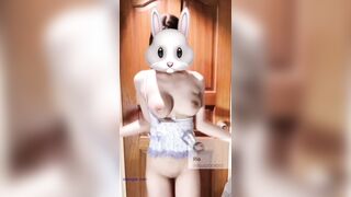 Em gái nhảy xes