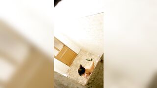 Quay lén pé SV vú bự lồn rậm lông tắm cực nét