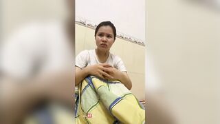 Đắng lòng, Khóc lóc vì đi họp lớp e gái bị hấp diêm tập thể khi đây