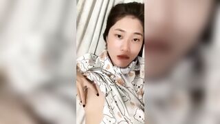 Đêm khuya nứng