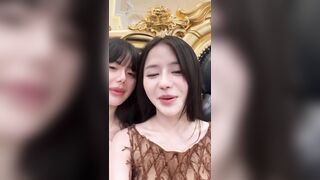 lm gì khó coi zị 2 nhỏ
