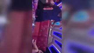 đang bay lắc tập thể bị CA ập vào